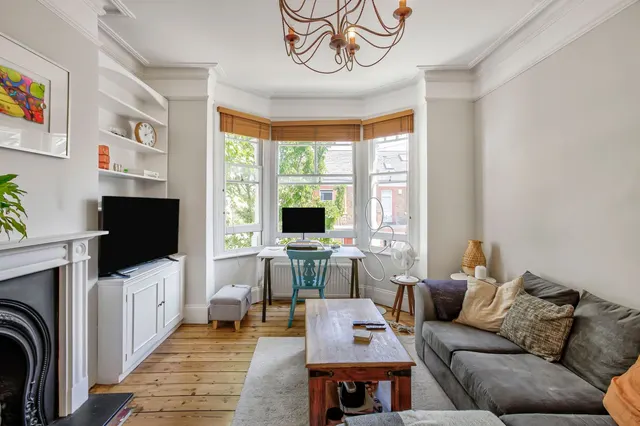 Photo 3 — Blackett Street, Putney, London, SW15