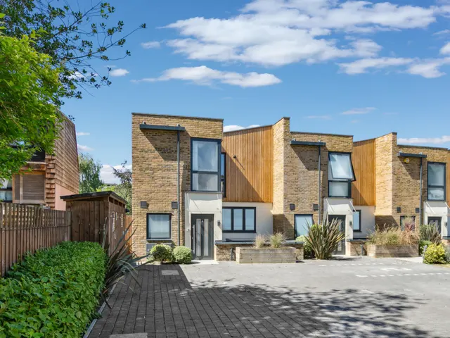 Clarence Avenue, London, SW4, photo 1