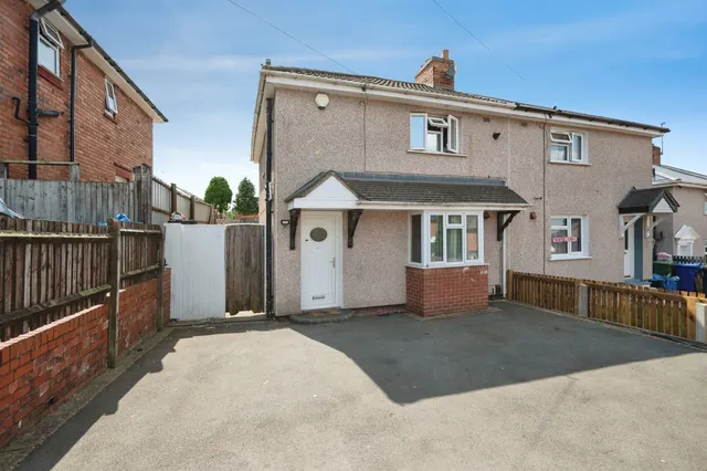 Marigold Crescent, Dudley, photo 1