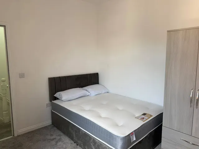 Walthall Street, CW2, photo 1