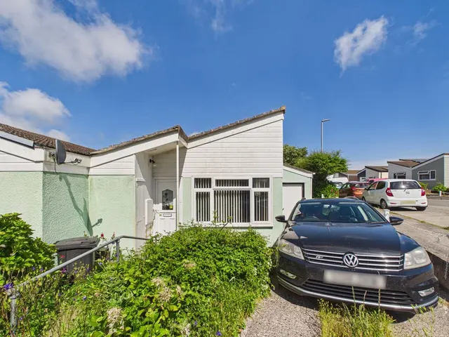 Ellen Close Mount Hawke, Truro, photo 1