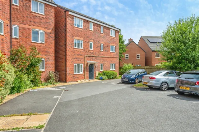 Battersea Park Way, Derby, photo 1