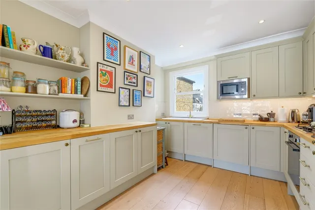 Marmion Road, London, SW11, photo 3