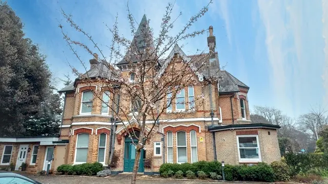 Photo 3 — Cavendish Road, Bournemouth BH1 1QZ