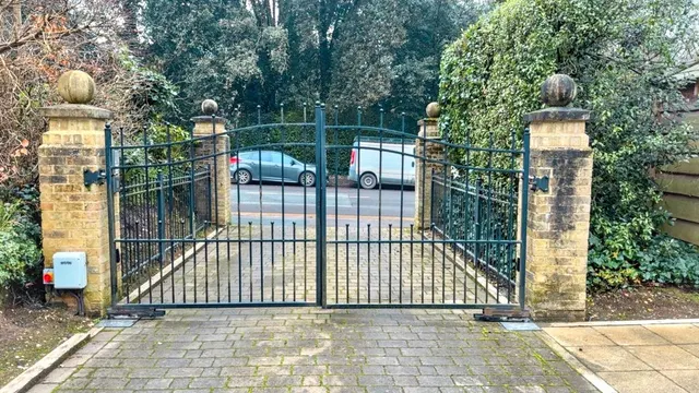 Photo 2 — Cavendish Road, Bournemouth BH1 1QZ