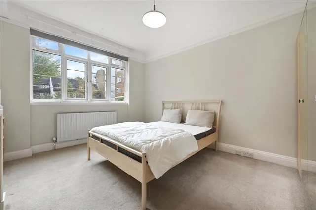 Photo 2 — Chatsworth Court, Pembroke Road, Kensington, London, W8