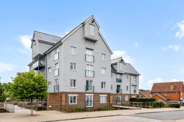 The Boulevard, Horsham, RH12, photo 1