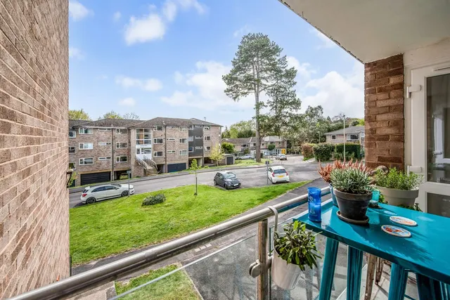 Photo 2 — Stratford Court, Northlands Drive
