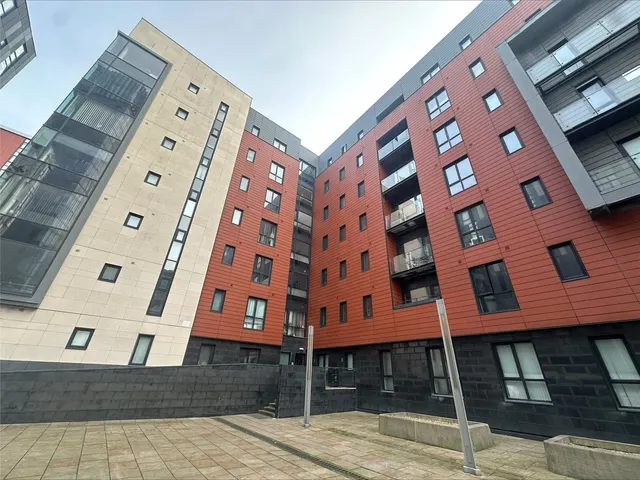 Plaza Boulevard, Liverpool, L8, photo 1
