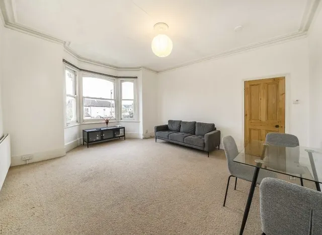 Station Road, Hendon, NW4, photo 3