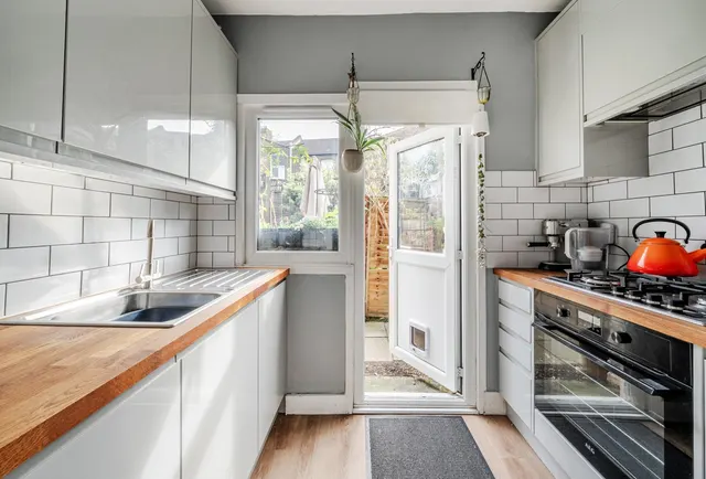 Photo 3 — Leverson Street, London, SW16 6DE