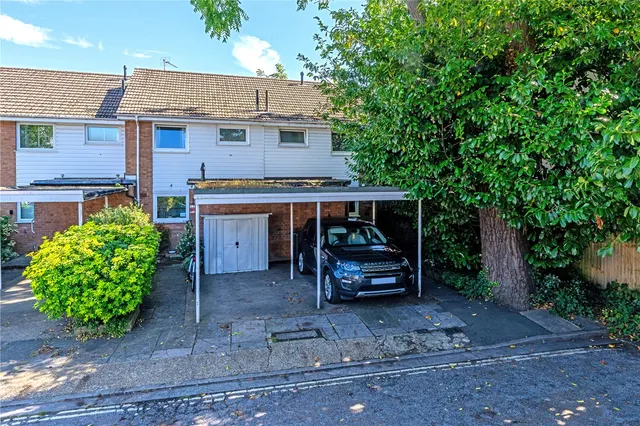 Parkside, Hampton Hill, TW12 1NU, photo 1