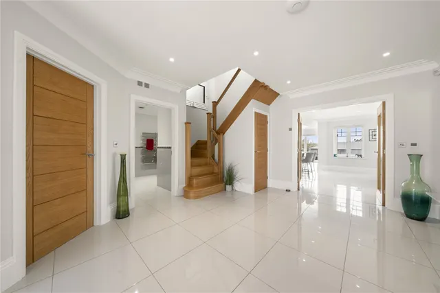 Photo 3 — Forest Road, East Horsley, Leatherhead, Surrey, KT24
