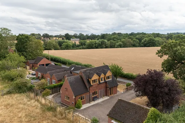 Elmbridge Lane, Elmbridge, WR9, photo 2