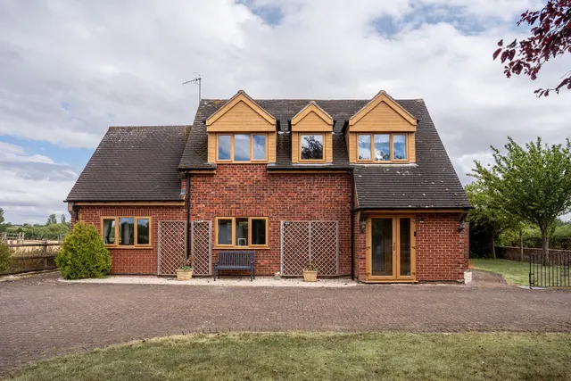 Elmbridge Lane, Elmbridge, WR9, photo 1