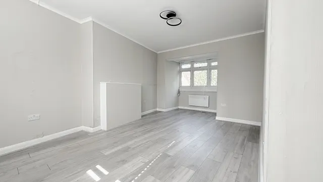 Marlborough House, London N4, photo 1