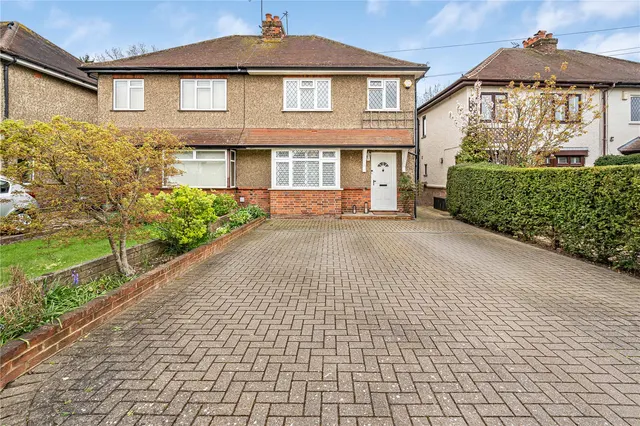 Stroude Road, Virginia Water, GU25, photo 1