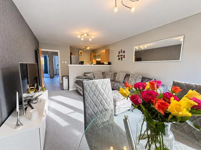 Firpark Court, Dennistoun, G31, photo 3