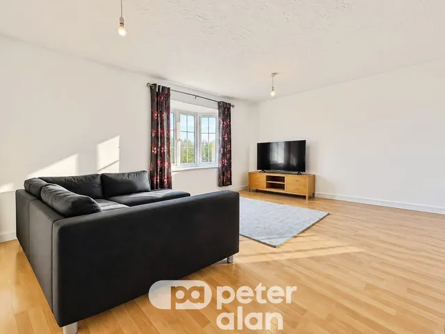 Seager Drive, Cardiff, CF11, photo 2