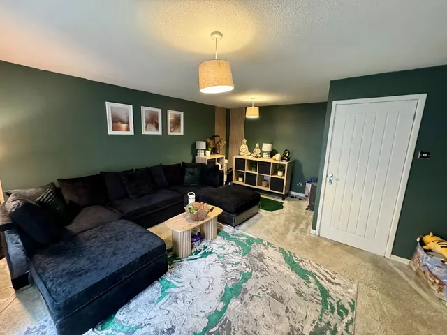 Goldings Court, Kennington, TN24, photo 3