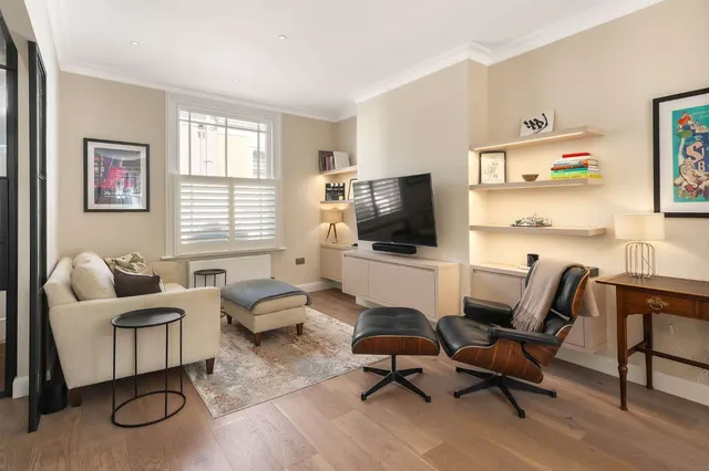 Hillgate Place, London, W8, photo 2