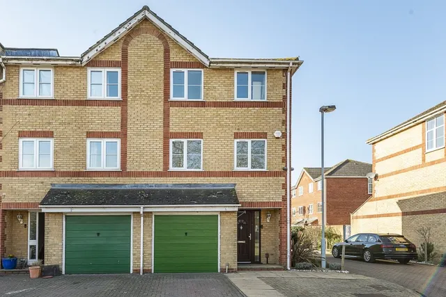 Photo 2 — Livesey Close Kingston upon Thames KT1