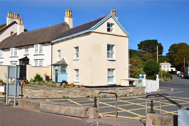 Photo 3 — Peak Hill Road, Sidmouth, Devon, EX10 8RZ