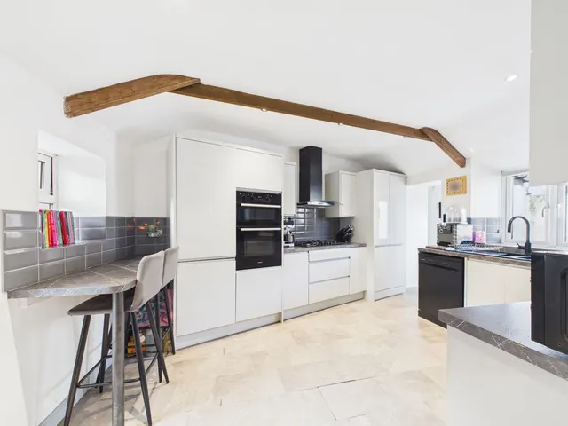 Basset Street, Camborne, TR14, photo 2