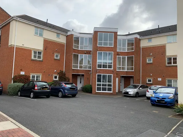Mossley Road, Ashton-Under-Lyne, OL6, photo 1