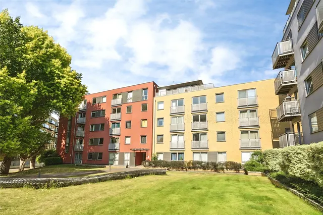 Deals Gateway, SE13, photo 3