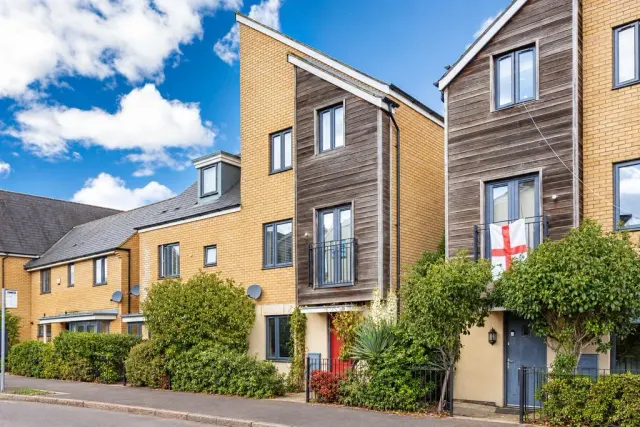 Selkirk Drive, Oakridge Park, Milton Keynes, Buckinghamshire, MK14 6FH, photo 1
