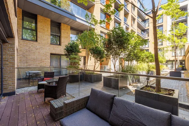 Farm Lane, Fulham Broadway, SW6, photo 1