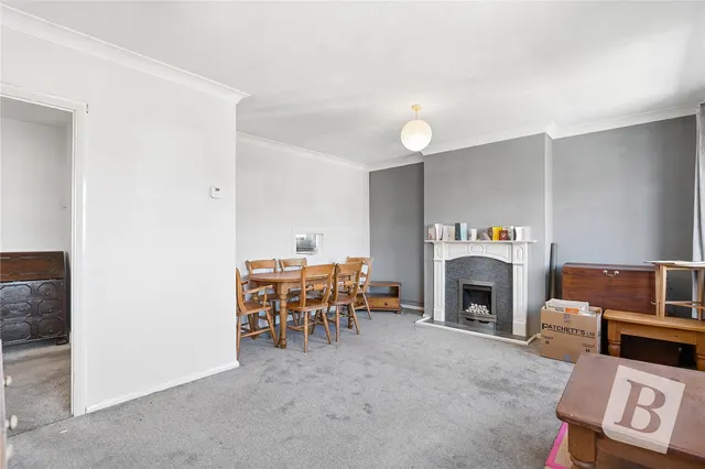 Photo 2 — Waycross Road, Upminster, RM14