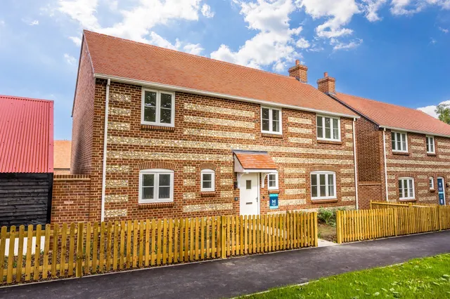 Hoe Lane, North Baddesley, SO52, photo 1