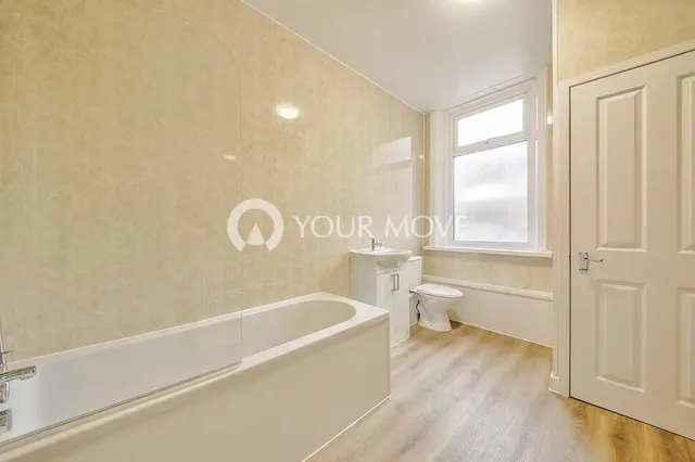 Northumberland Street, Wallsend, NE28, photo 3