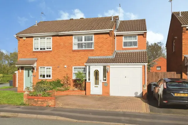 Melrose Drive, Wolverhampton, Staffordshire, WV6, photo 1
