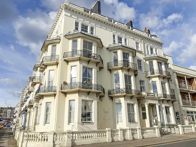 Warrior Square, St. Leonards-On-Sea, TN37 6BS, photo 1