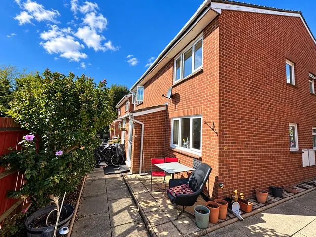 Ruxley Mews, EPSOM, photo 1