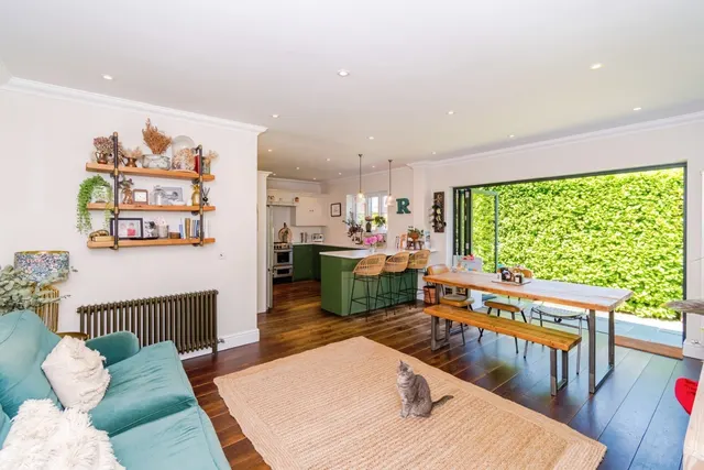 Princes Crescent, Lyndhurst, SO43, photo 3
