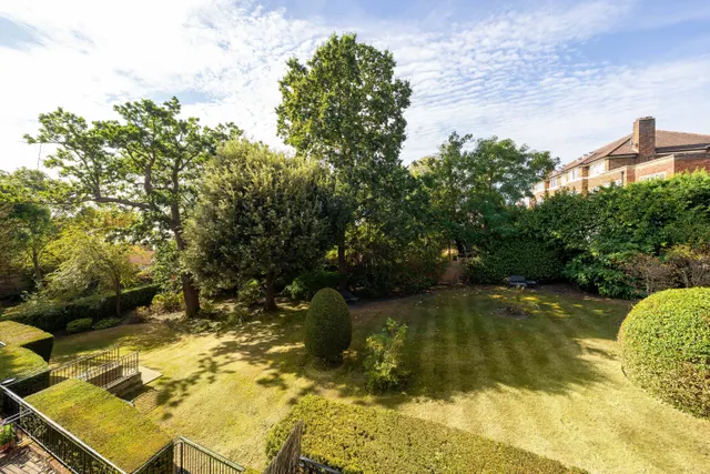 Photo 2 — Wimbledon Hill Road, London, SW19
