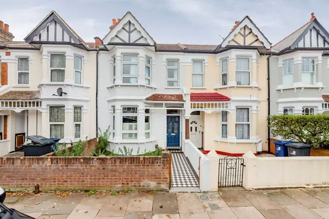 Adelaide Road, W13, photo 1