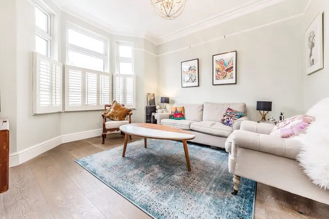 Adelaide Road, W13, photo 2