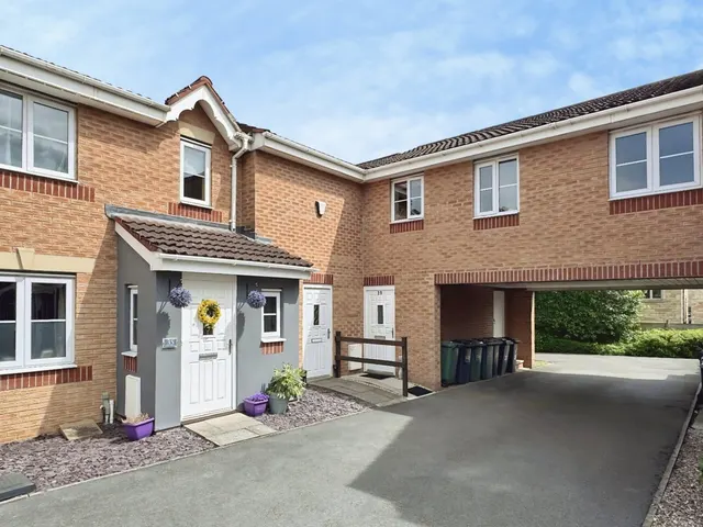 Manor Park Road, Cleckheaton, BD19, photo 1
