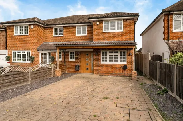 Clewer Hill Road, Windsor, SL4, photo 1
