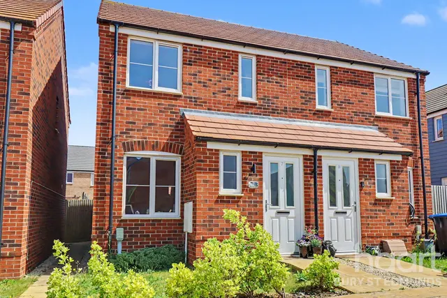 Gates Close, Thurston, IP31, photo 1