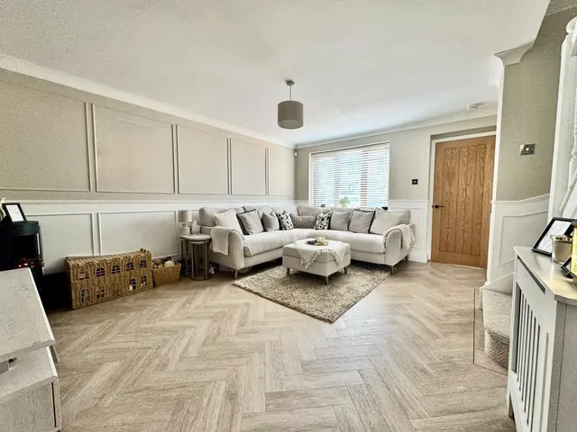 Appleford Drive, Minster On Sea, ME12, photo 2