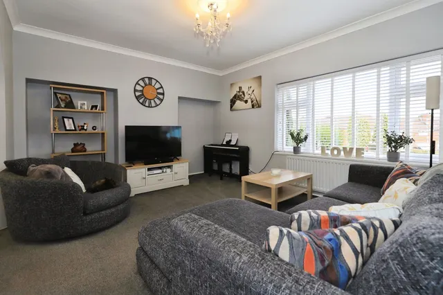 Walter Nash Road East, Kidderminster, DY11, photo 3