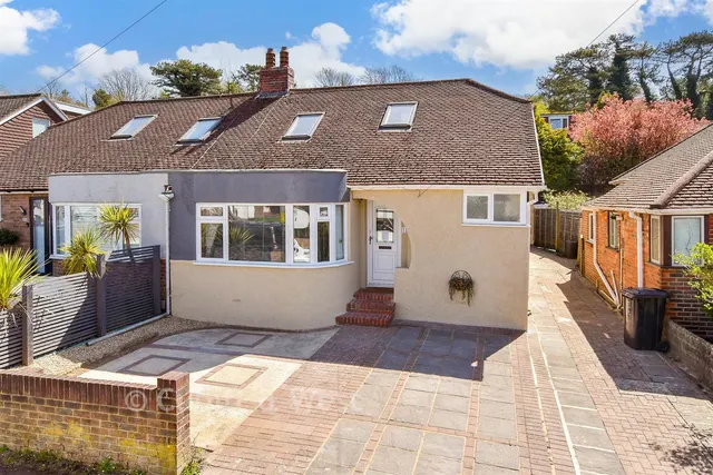 Mackie Avenue, Patcham, BN1, photo 1