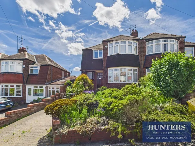Huntingdon Gardens, Humbledon Hill, SR3, photo 1
