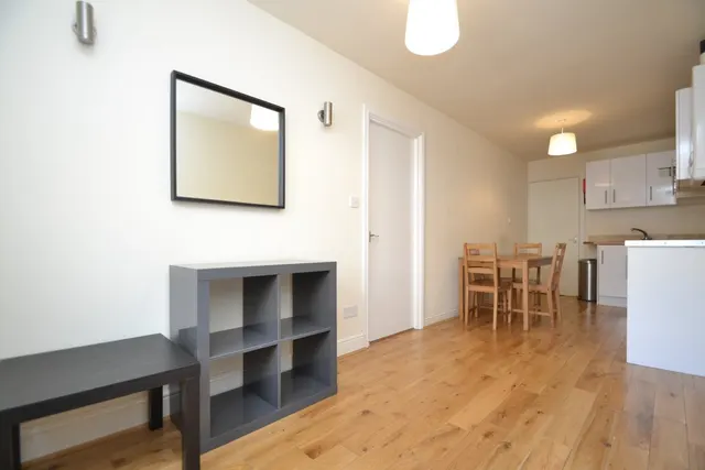 Loampit Vale, London, SE13, photo 1